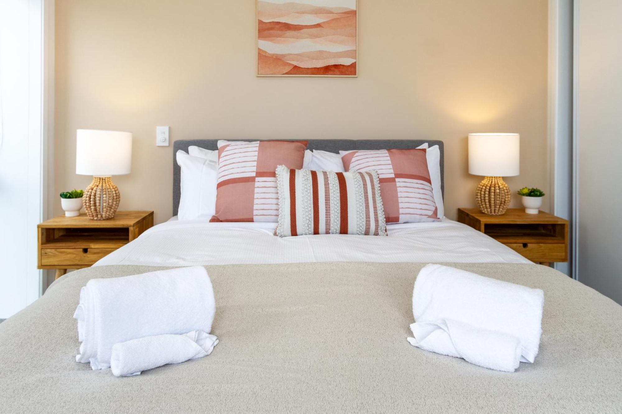 Modern City Lifestyle: 2 Bedroom 1 Bath Christchurch Buitenkant foto